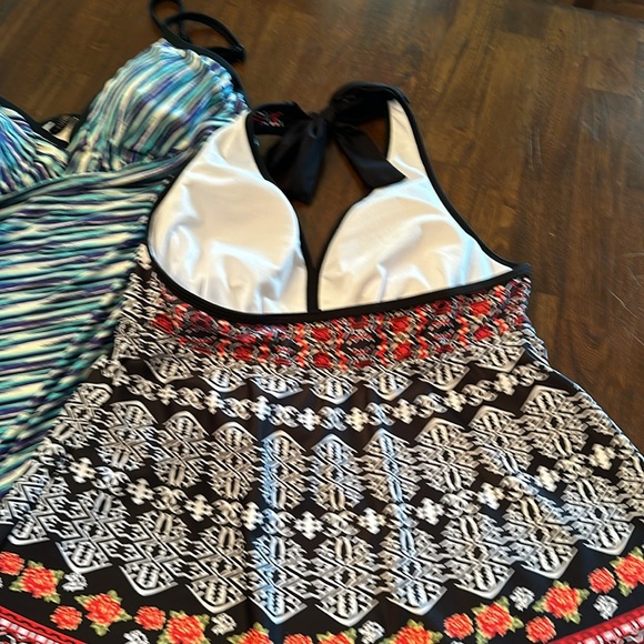Pair of a Tankini Tops, Size XL - Picture 5 of 12